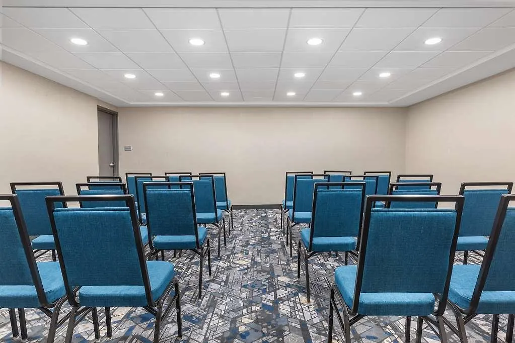 Hampton Inn And Suites By Hilton Toronto Downtown 酒店